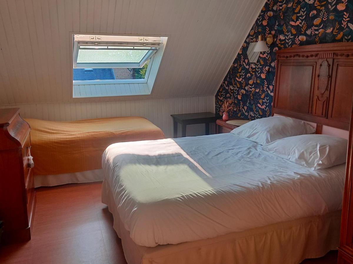 Chambres D'Hotes Et Gite D'Etape Avel Glaz Морле Стая снимка
