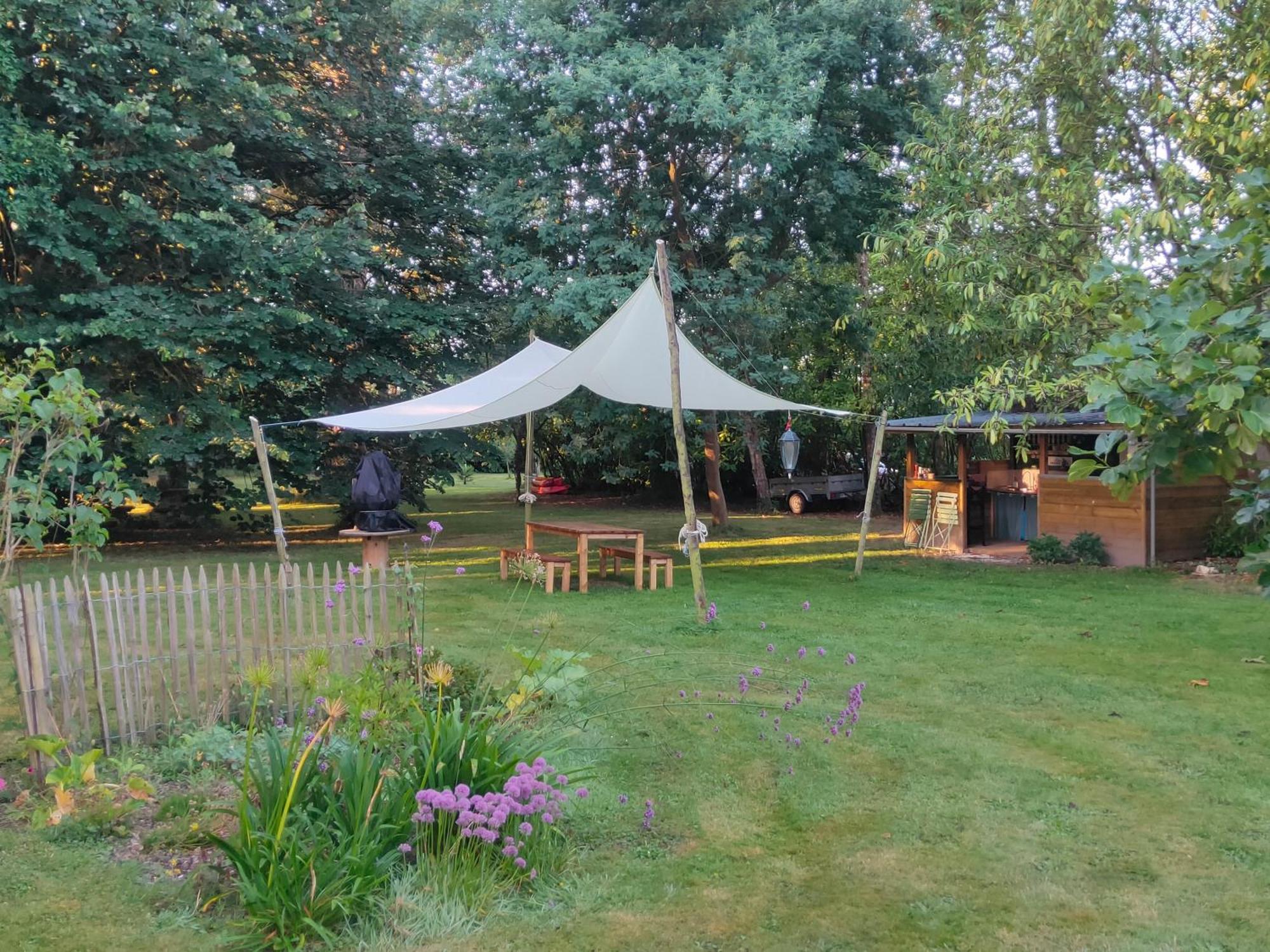 Chambres D'Hotes Et Gite D'Etape Avel Glaz Морле Екстериор снимка